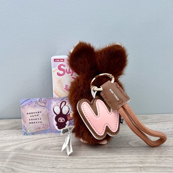 Baby Three Super Mini Bunny Series Plush Pendant - Letter W - Picture 2 of 6